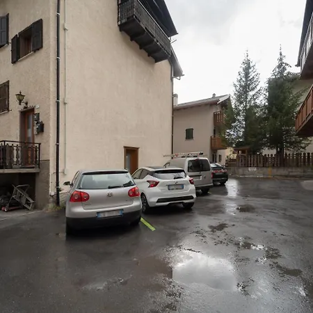 Snowberry Apartment *